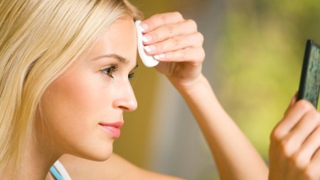 gestes démaquillage