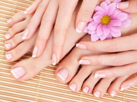 Huile de ricin pour les ongles